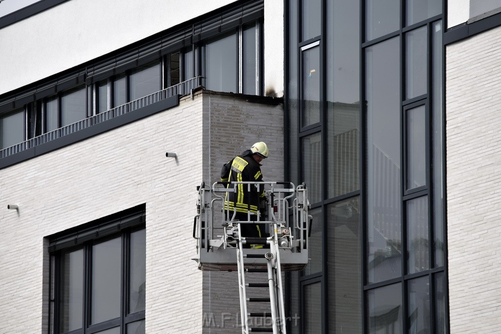 Fassadenfeuer Baustelle Koeln Kalk Dillenburgerstr P28.JPG - Miklos Laubert